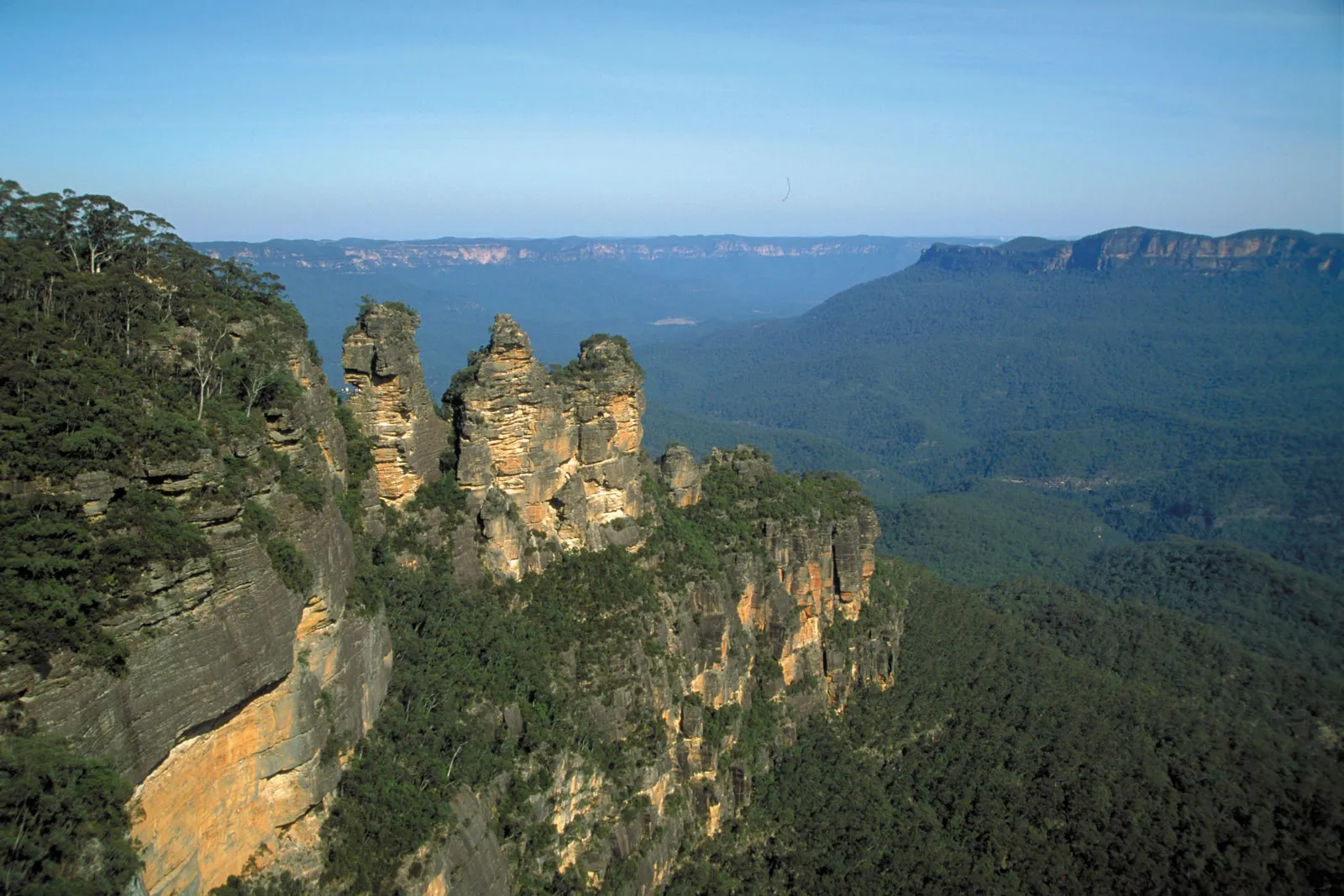 The-Three-Sisters-Blue-Mountains-Australia-New